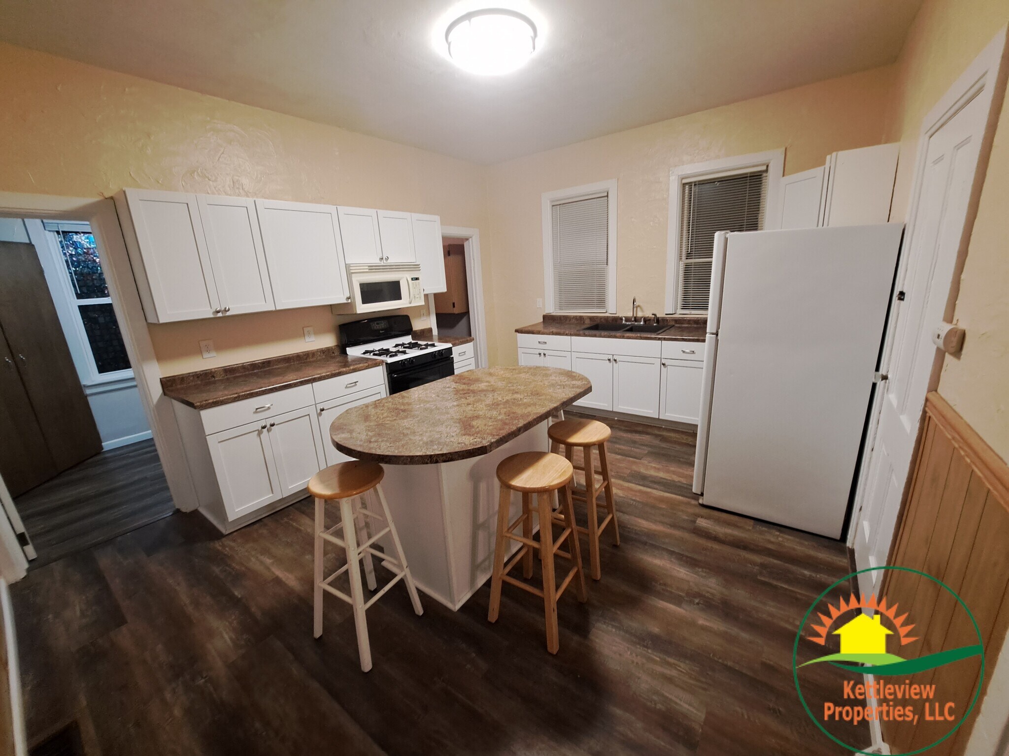 Kitchen - 707 State Street
