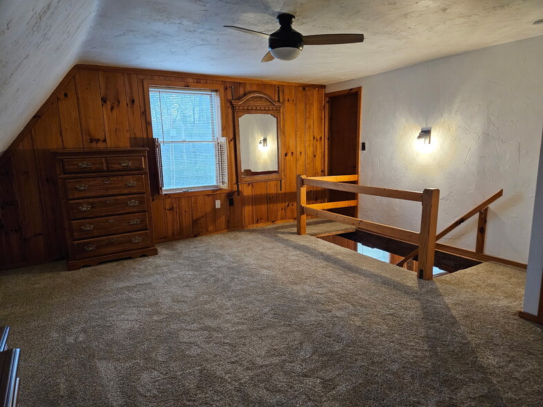 Building Photo - 27 Fleshman Mill Rd