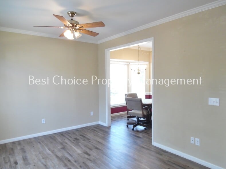 Building Photo - 354 Moonstone Dr