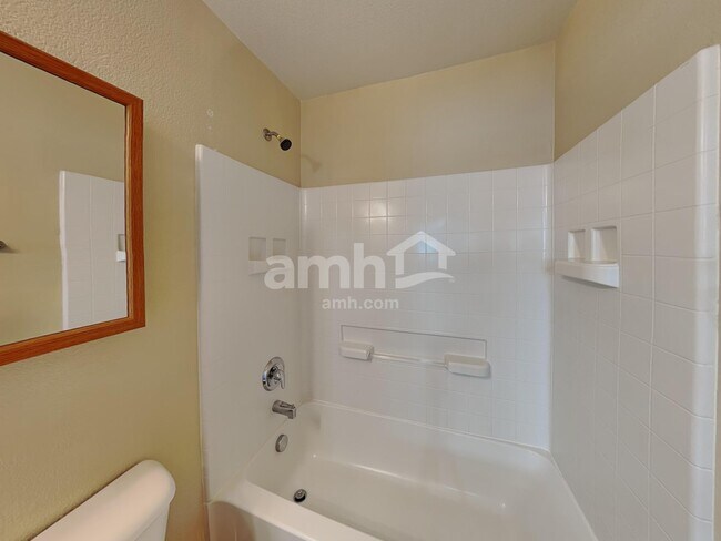 Building Photo - 2630 Coach House Loop