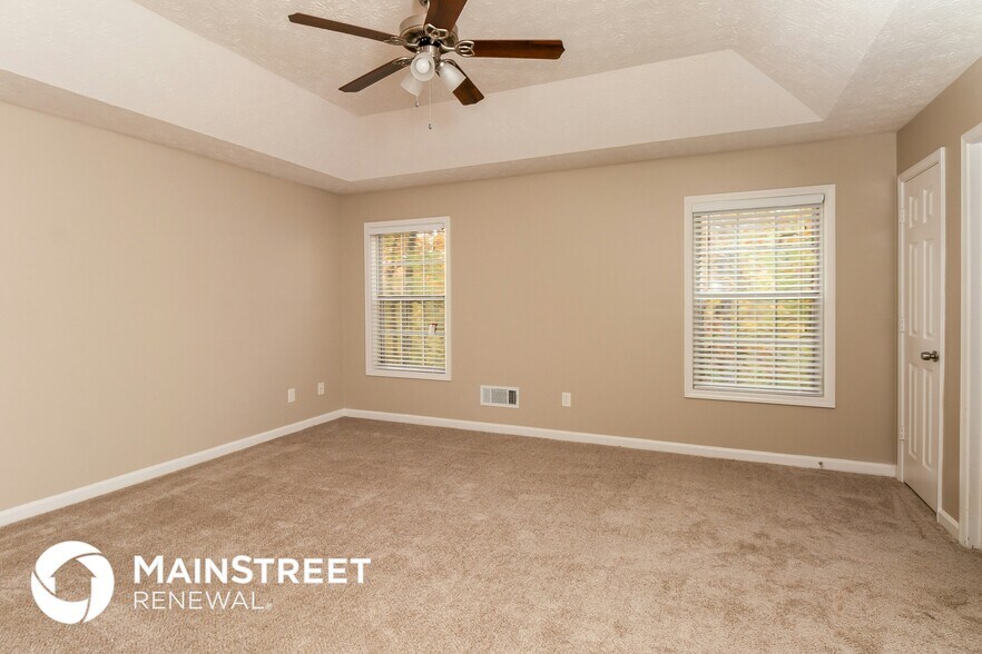 Building Photo - 127 Kingswood Dr