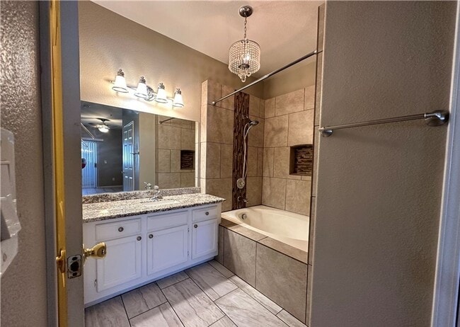 Building Photo - 6480 Annie Oakley Dr