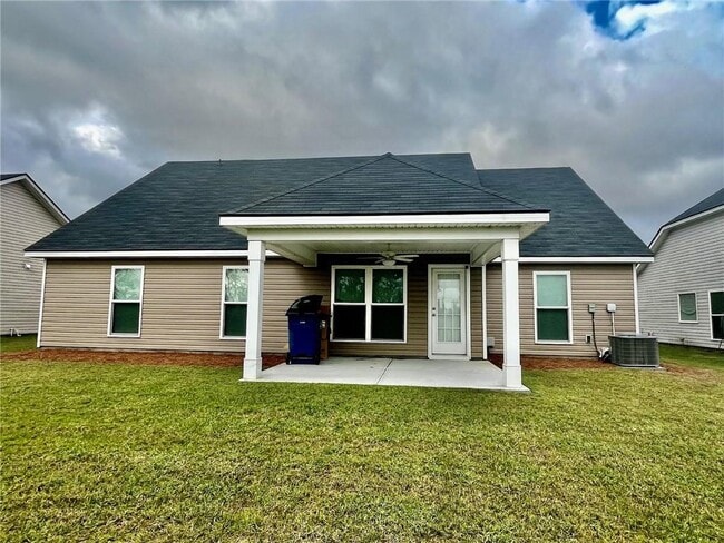 Building Photo - 283 Chestnut Dr