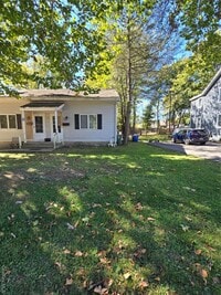 Building Photo - 32 Genung St