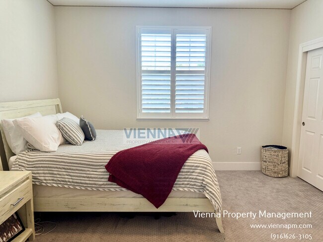 Building Photo - 2169 Mount Errigal Pl