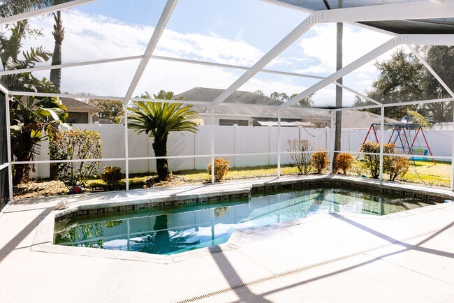 Building Photo - 22620 Willow Lakes Dr