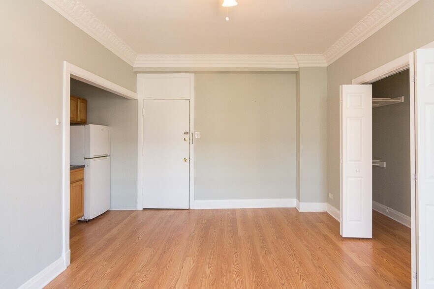 Building Photo - 3824 N Fremont