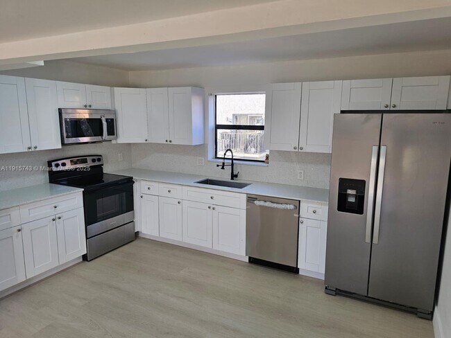 Building Photo - 2287 W 53rd Pl