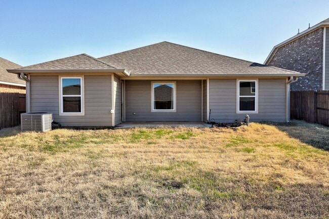 Building Photo - $500 Off the First Full Months Rent!!