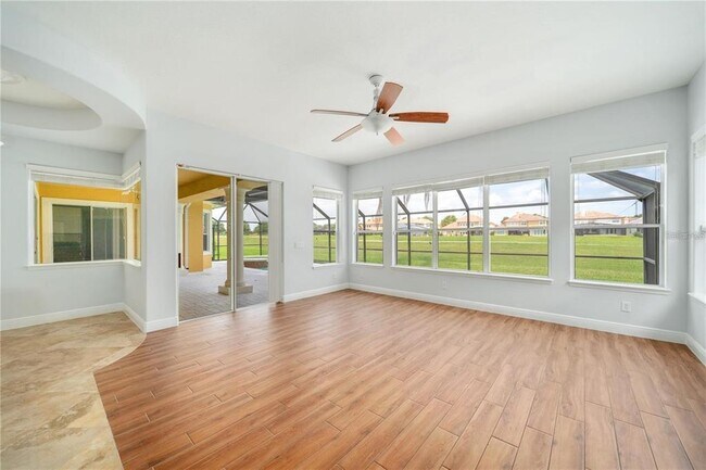Building Photo - 2333 Pinehurst Ct