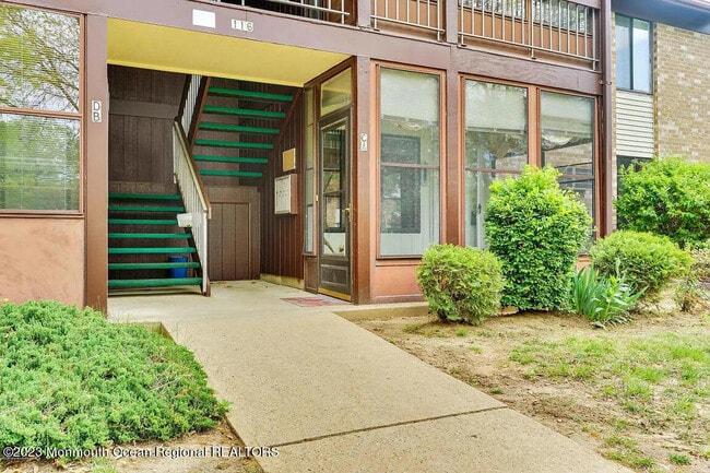 Building Photo - 116 Amberly Dr
