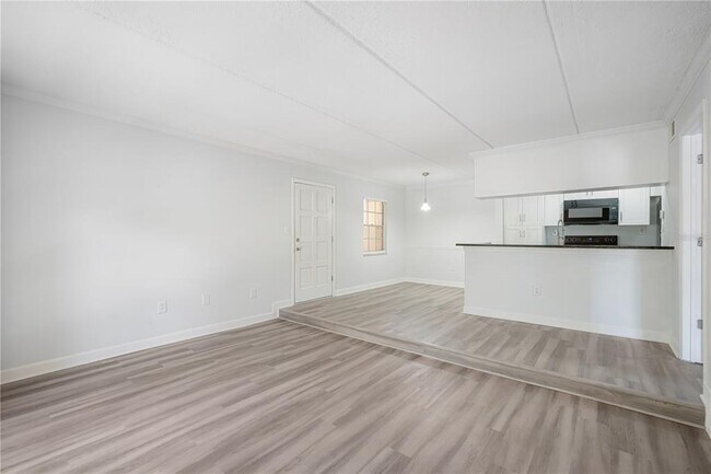 Building Photo - 5305 San Sebastian Ct