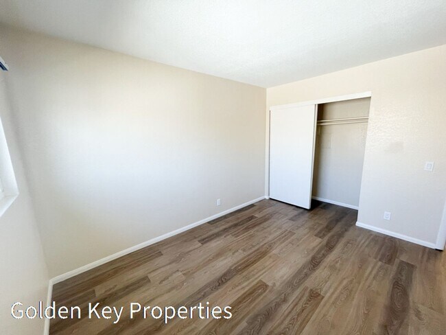 Building Photo - Nice 2 BR / 1 BA second story apartment lo...