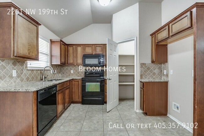 Building Photo - 2201 NW 199th St