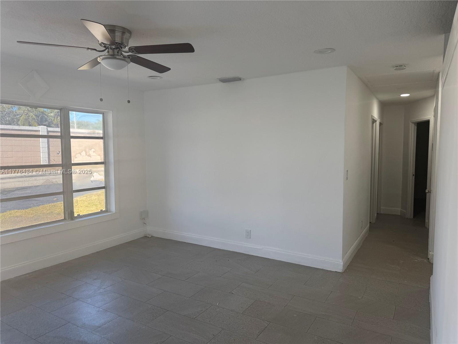 Building Photo - 6430 SW 15th St