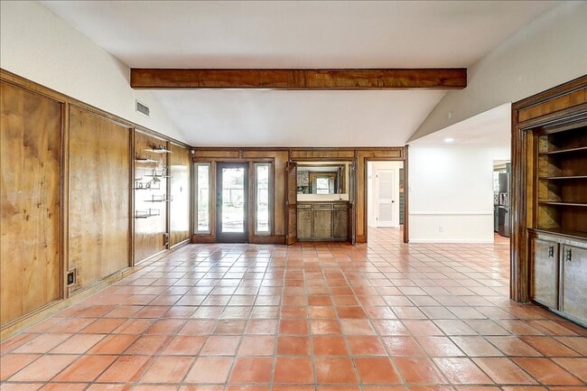 Building Photo - 5530 Tahoe Cir