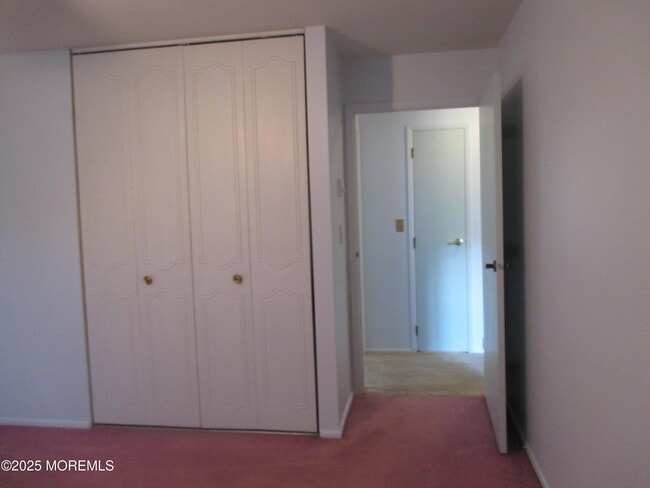 Building Photo - 530A Portsmouth Dr