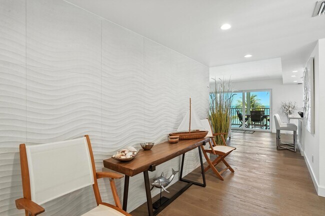 Building Photo - 9517 Gulf Shore Dr