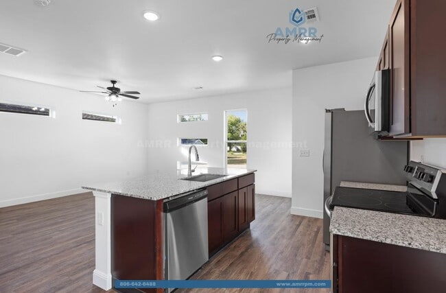 Building Photo - Now Pre-leasing: 3 bedroom new build in Featherston Village!