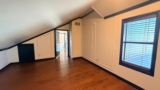 Building Photo - 13738 Tajamar St