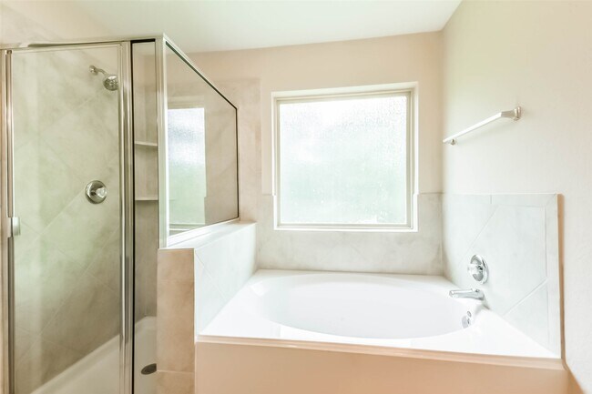 Building Photo - 16155 Beachside Pl