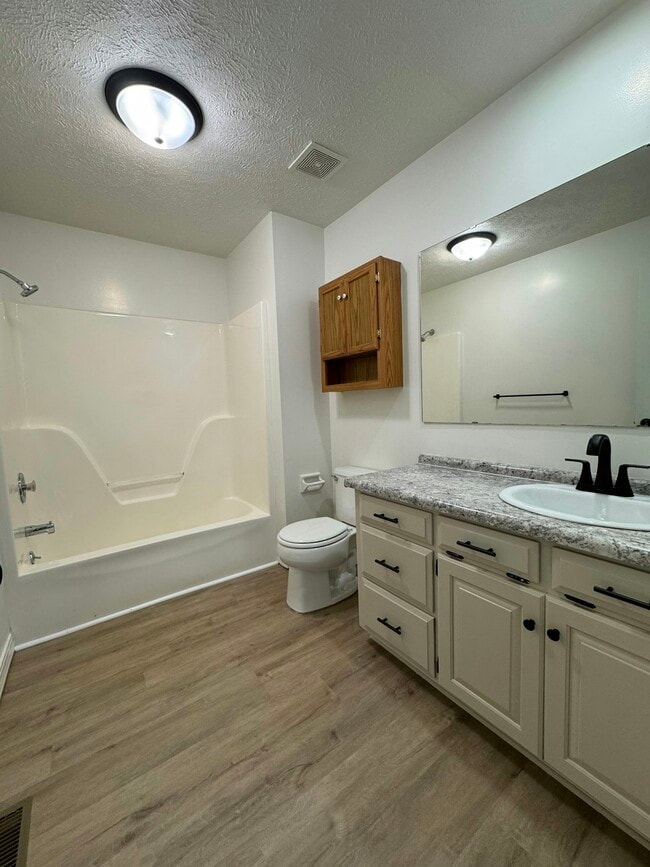 Building Photo - 701 McLean Ct