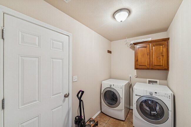 Building Photo - 4124 S 134th E Ave