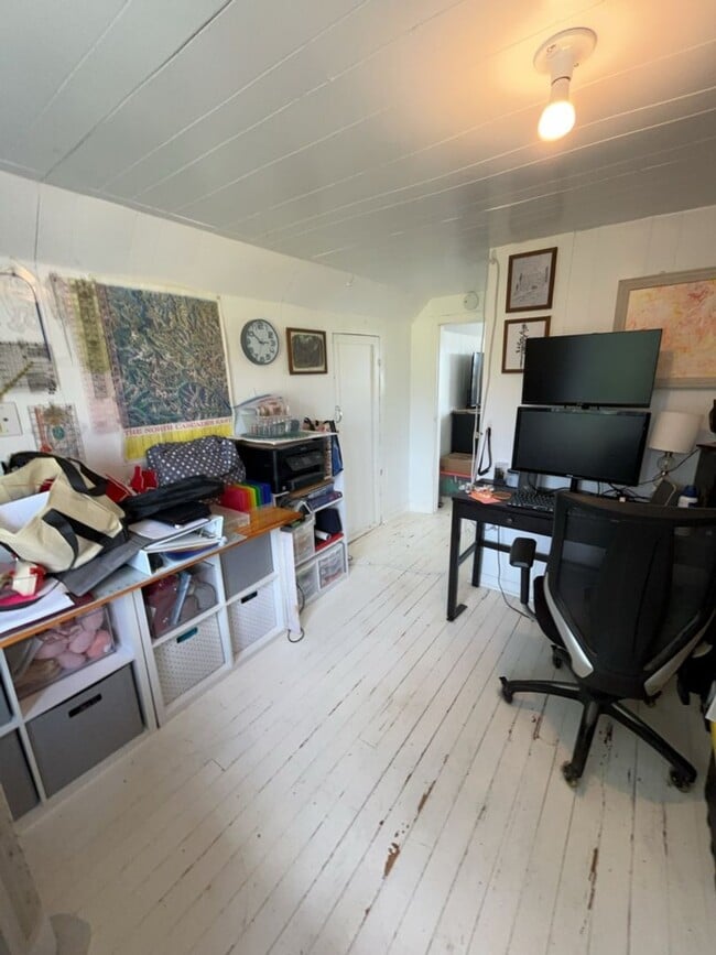 Building Photo - Charming DADU 2BD 1 BA