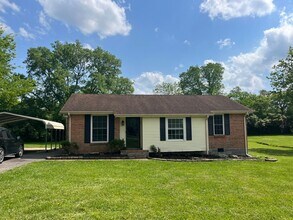 Building Photo - For Lease - 3 Bed, 1 Bath Home in the Heart of Gallatin!