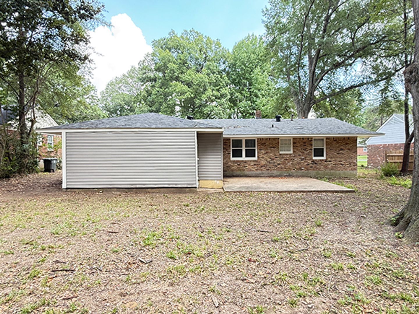 Building Photo - 4801 Dianne Dr