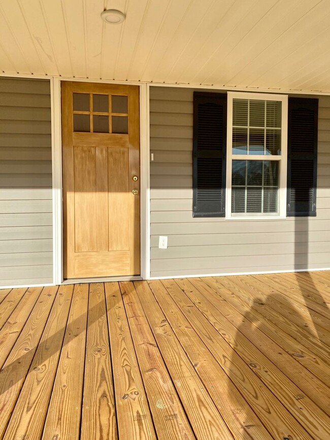 Building Photo - Amazing property! Dreamy wraparound porch! Immaculate & Completely Updated! 3 Bedrooms/2 Baths!