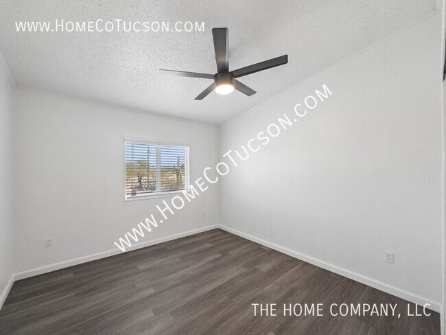 Building Photo - 12151 W Blue Quail Pl