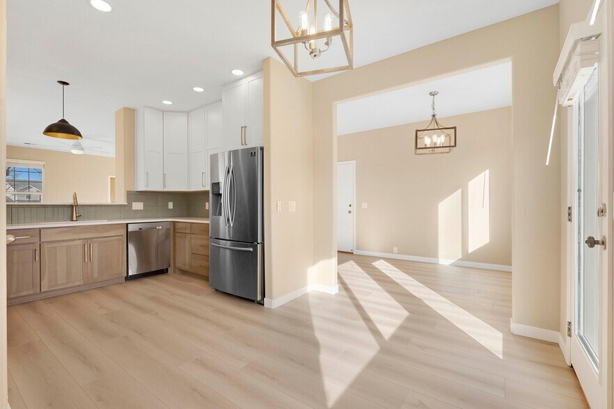 Building Photo - 3425 East 123rd Drive