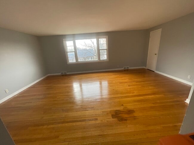 Building Photo - Genesee Park Dr 123/125