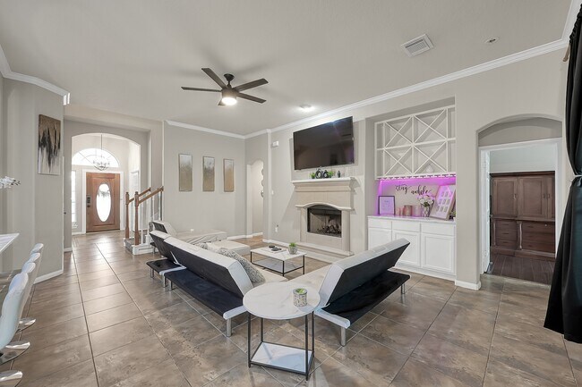 Building Photo - 180 Park Way