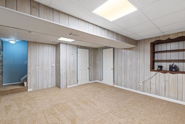 Building Photo - 43 Woodenbridge Ct