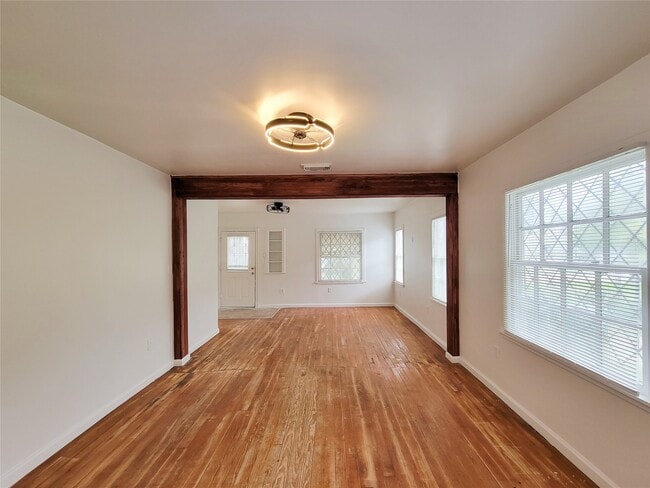 Building Photo - 2816 Elser St