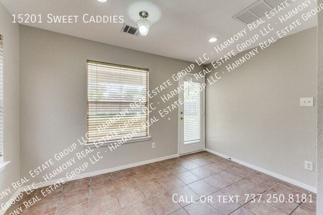Building Photo - 15201 Sweet Caddies Dr