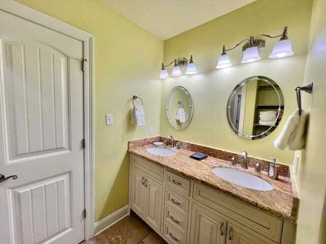 Building Photo - 5141 Chamberlain Dr