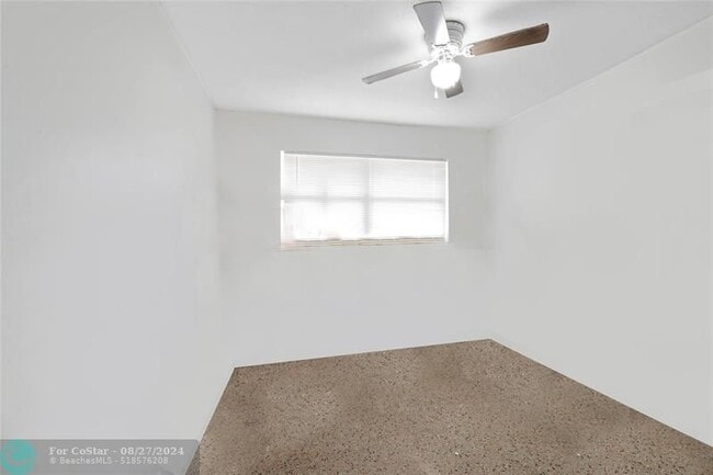 Building Photo - 6851 SW 22nd Ct