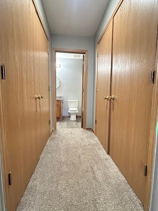 Building Photo - 807 Maple Dr