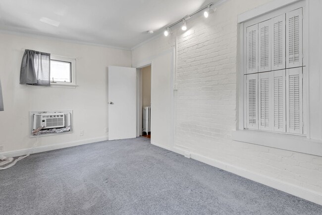 Building Photo - 1710 37th St NW