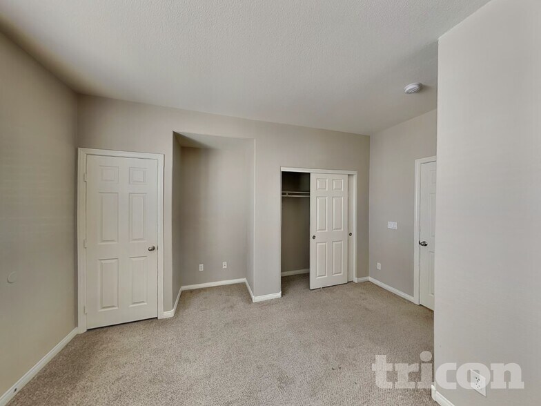 Building Photo - 5372 Flowing Spring St