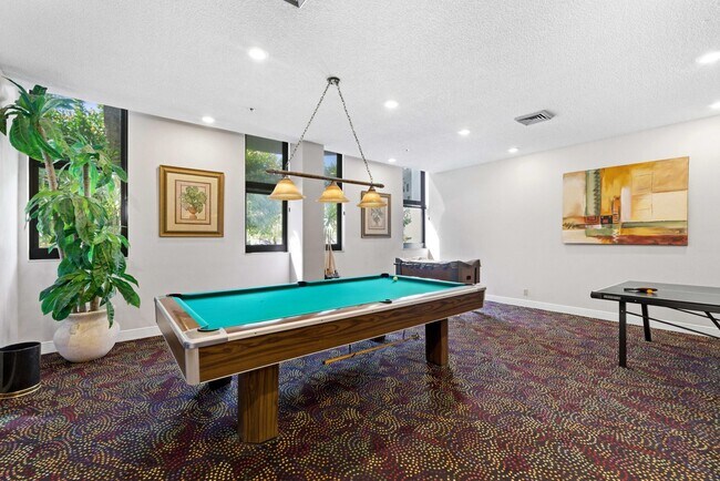 Building Photo - 1361 S Ocean Blvd