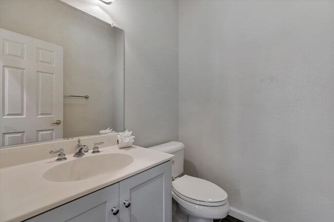 Building Photo - 5175 Trinity Park Dr