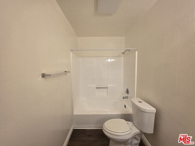 Building Photo - 11716 Oxford Ave