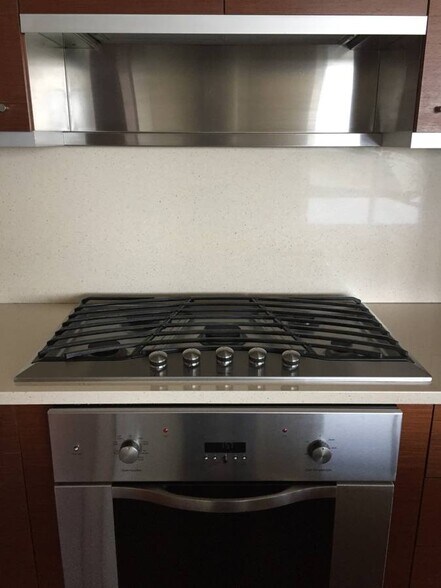 gas stove - 3601 S River Pky