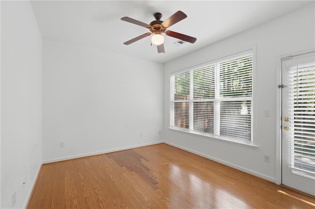 Building Photo - 368 Grayson Way