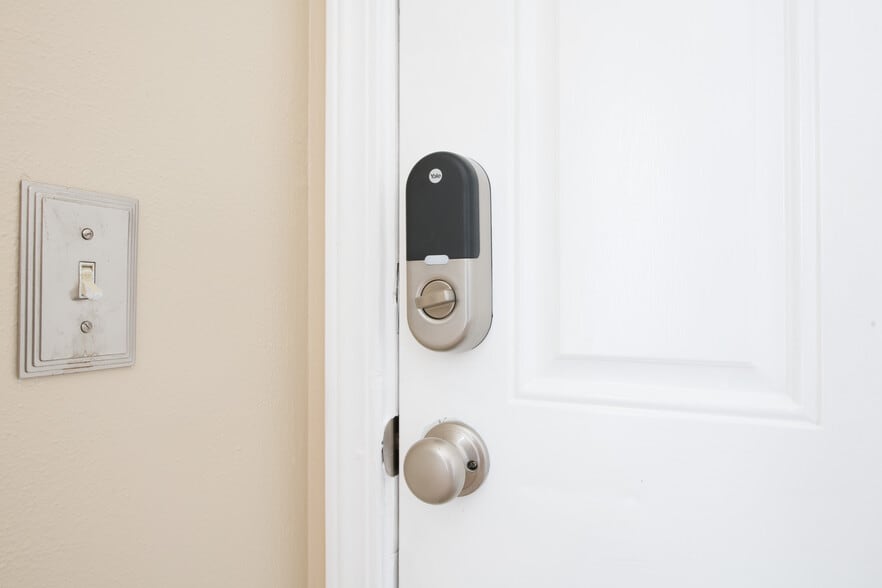 Building Photo - 1449 Coachway Ln