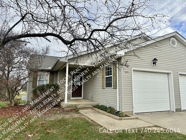 Primary Photo - 1651 Ridgeview Ct